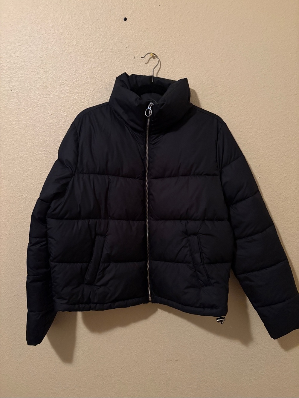 Women’s Hollister Black Puffer Jacket
